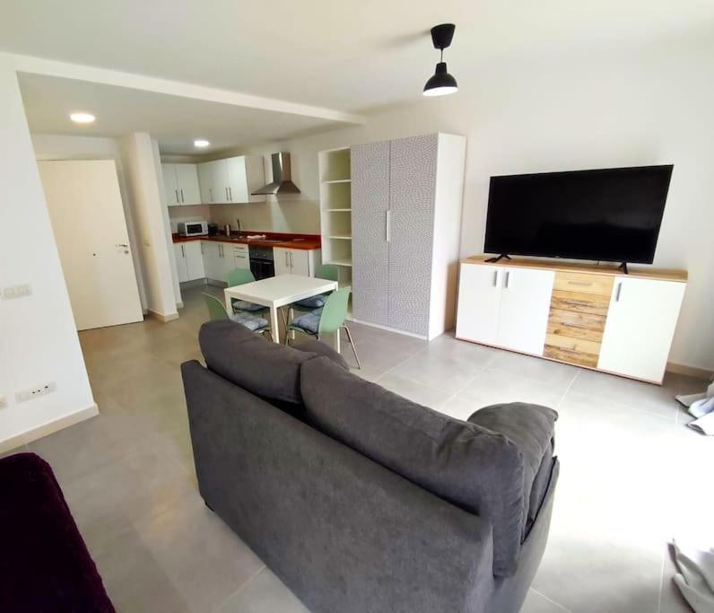 Apartament Near The Ocean In Playa San Juan Екстер'єр фото